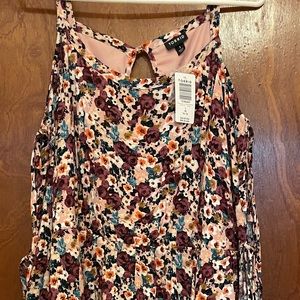 Torrid 1/X-Large/14-16 Floral Skater Dress w/gauze overlay & pockets.